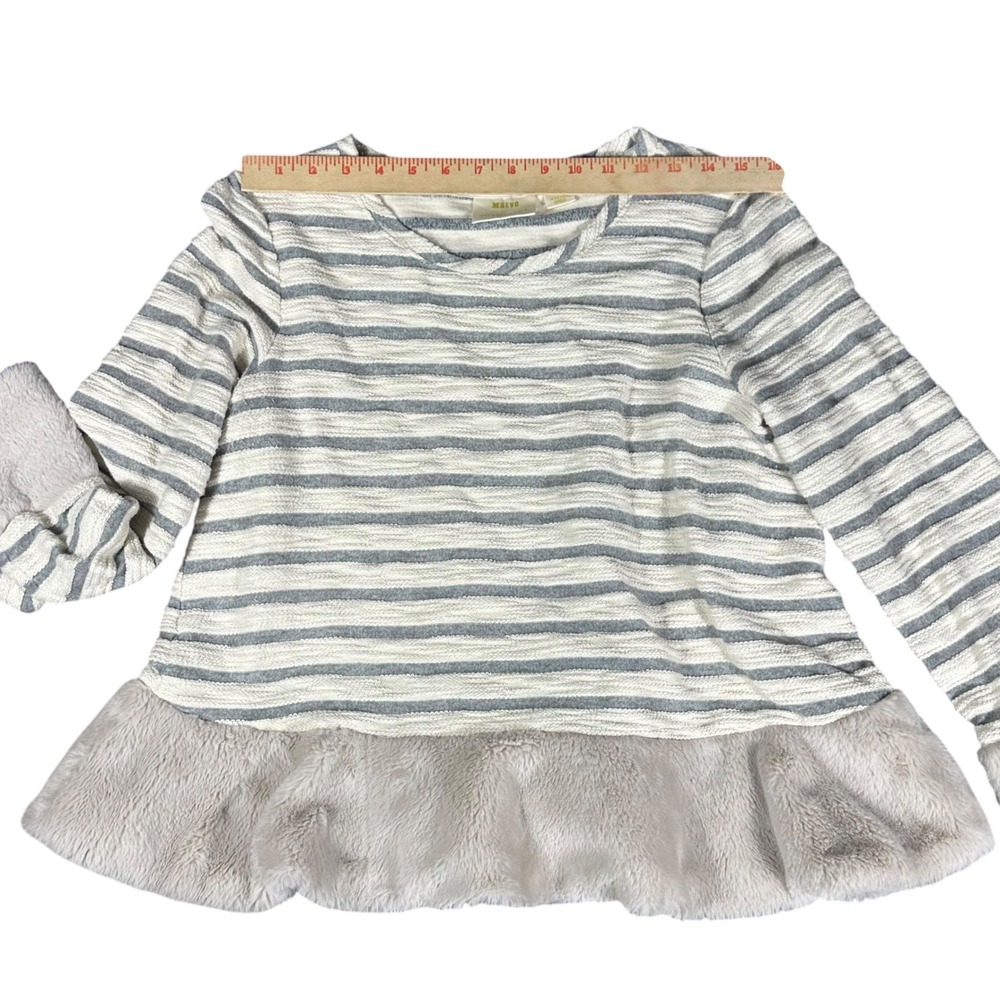 Maeve Astor Top Women's Medium Grey Cream Striped Faux Fur Trim Hem Long Sleeve - Picture 8 of 9